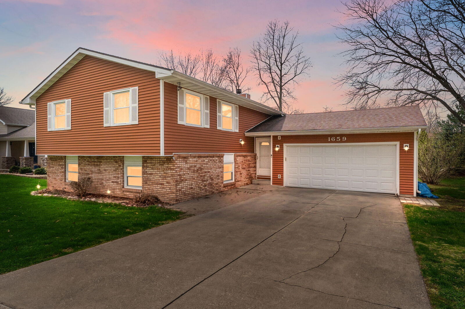 Property Photo:  1659 Sunnyslope Drive  IN 46307 