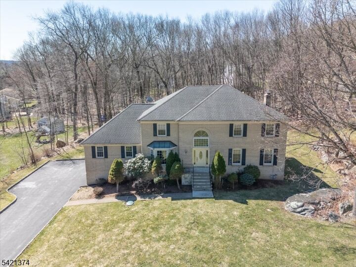 Property Photo:  17 Pleasant Village Dr  NJ 07876 