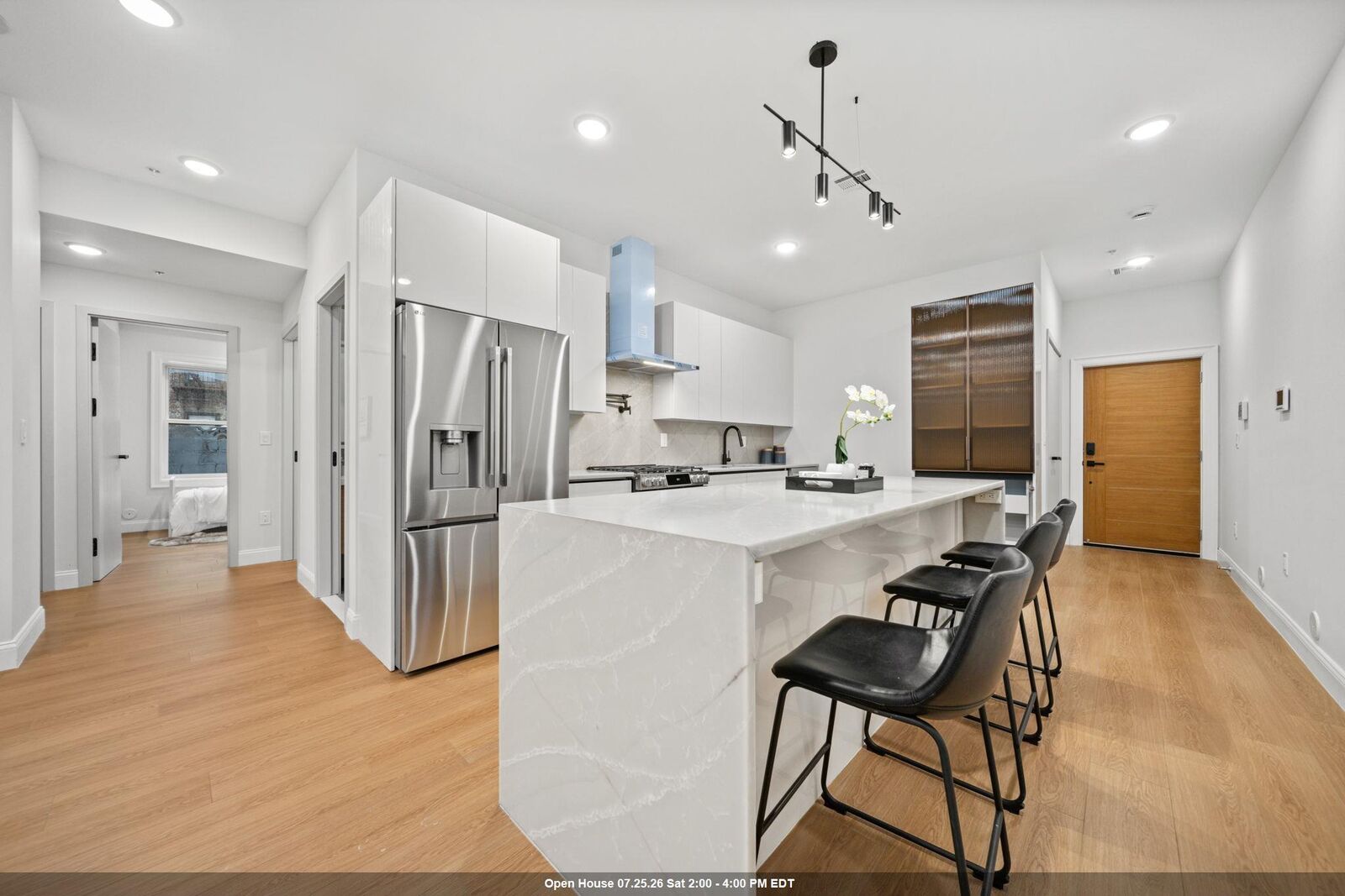 Property Photo:  192 Cambridge Ave 1  NJ 07307 