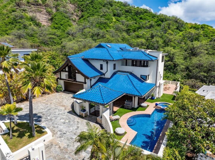 Property Photo:  2999 Makalei Place  HI 96815 
