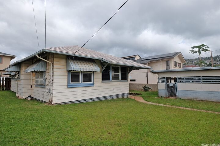 Property Photo: 1246 15th Avenue HI 96816
