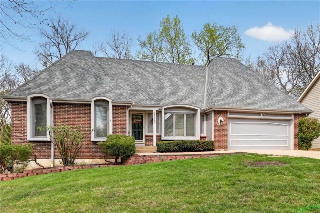 Property Photo: 12914 W 69th Street KS 66216