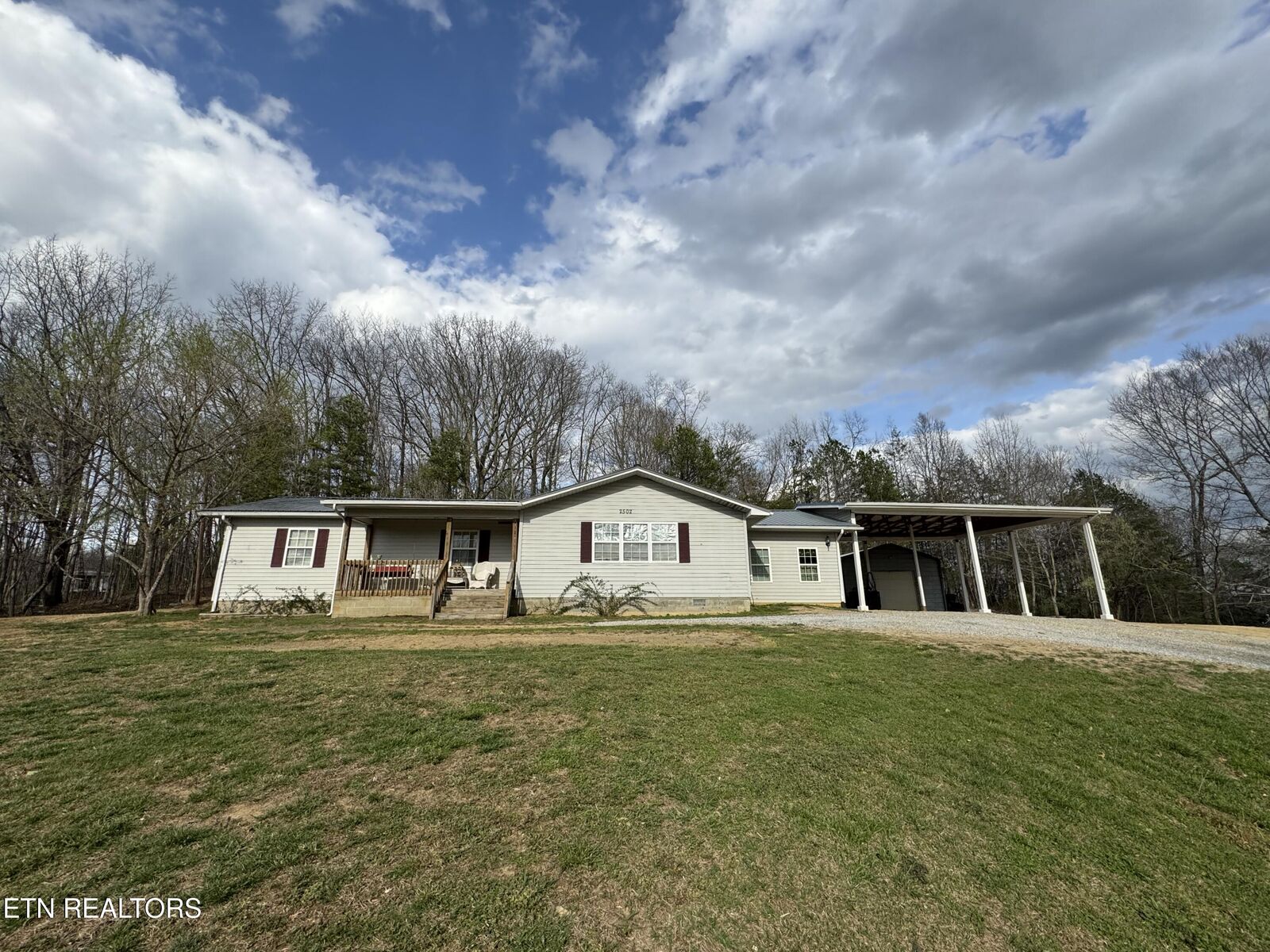 Property Photo: 2502 Huntsville Hill Rd TN 37756