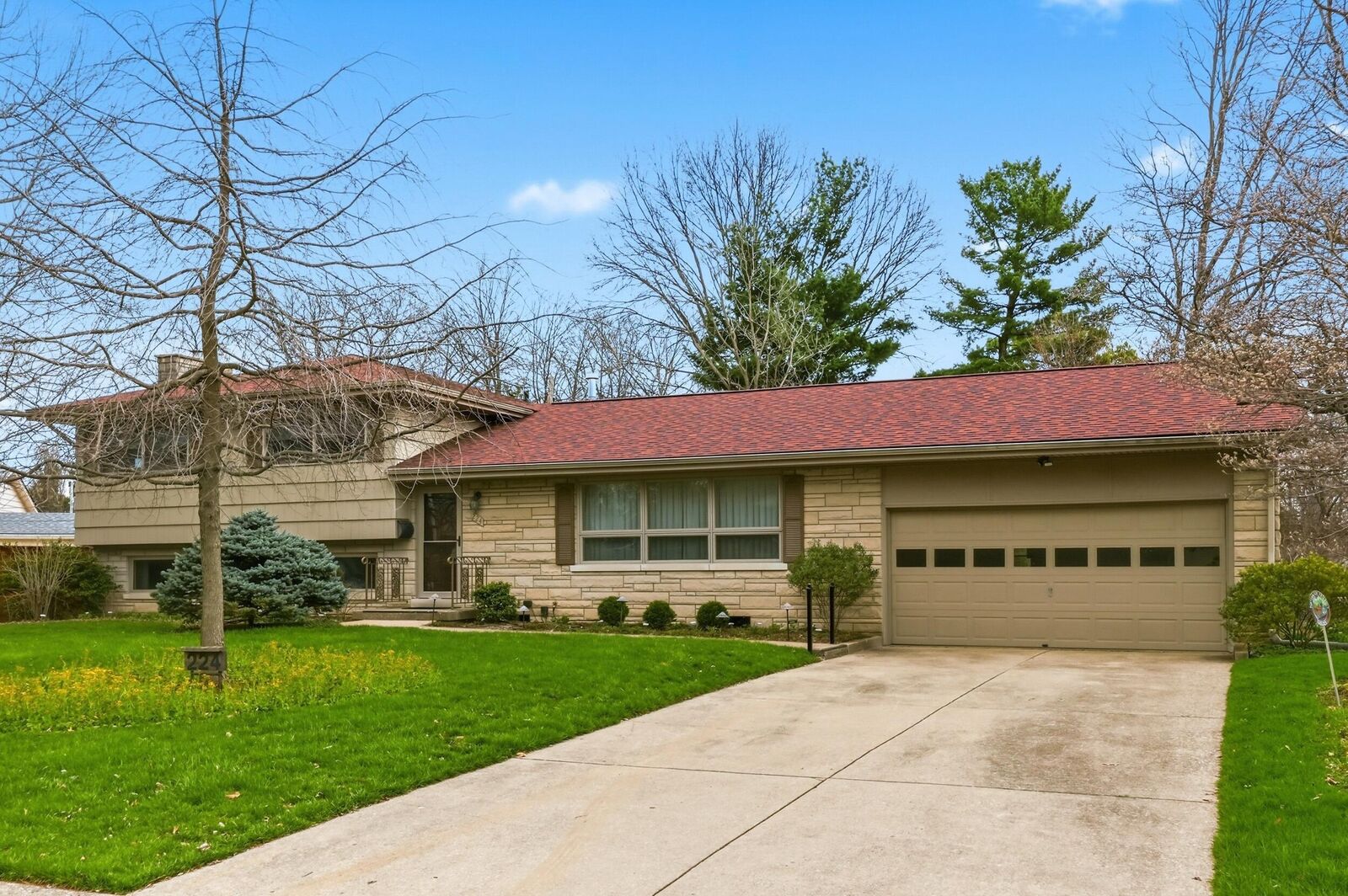 Property Photo:  224 Leawood Drive  KY 40502 