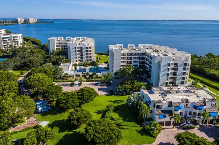 Property Photo:  2020 Harbourside Drive 417  FL 34228 