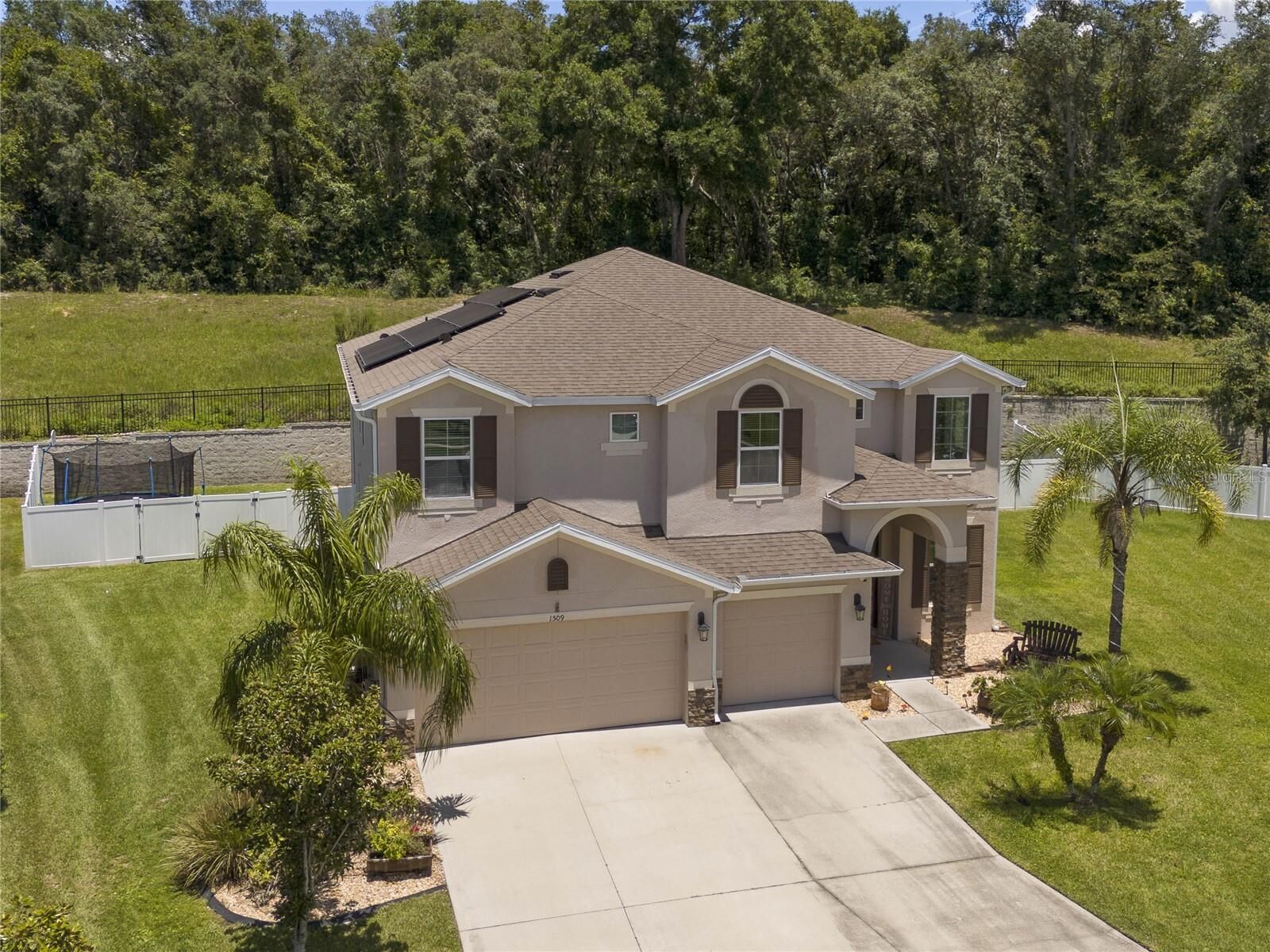 Property Photo: 1509 Spinfisher Drive FL 32712
