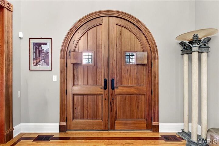 Property Photo: 10600 Country View Drive MO 63141