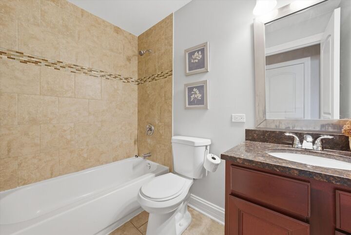 Property Photo:  748 Ash Street  IL 60422 