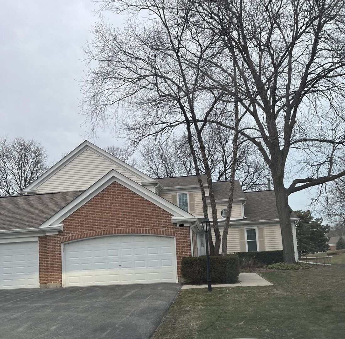 Property Photo:  203 Ferndale Court  IL 60070 