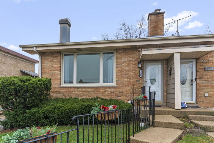 Property Photo:  9308 Home Court  IL 60016 