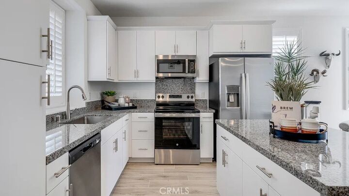 Property Photo: 1275 Galaxy Way CA 92376