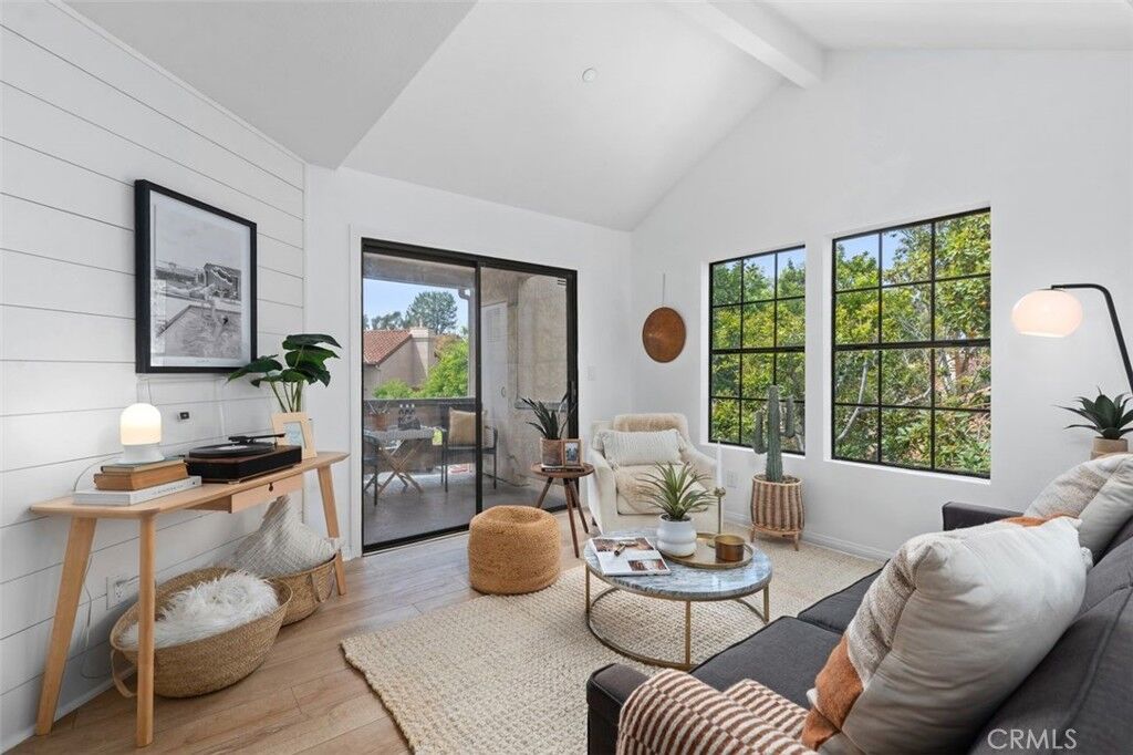 Property Photo:  1046 Calle Del Cerro 432  CA 92672 