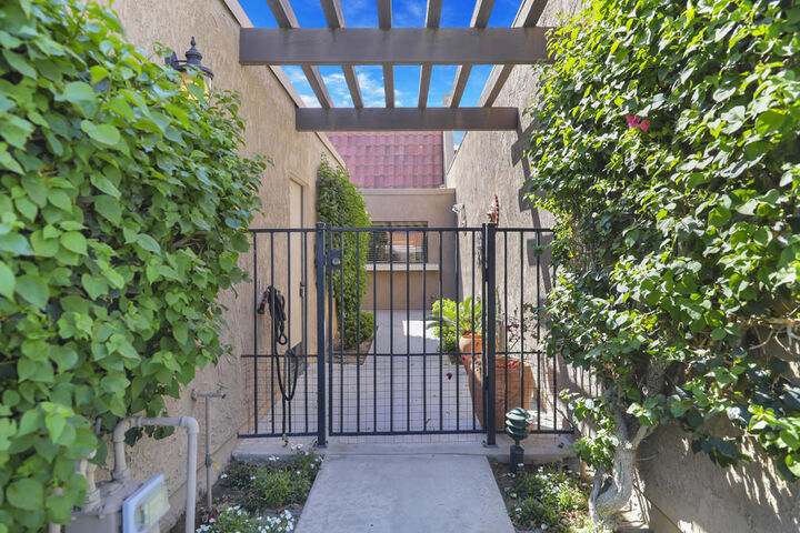 Property Photo:  78480 Montego Bay Circle  CA 92203 