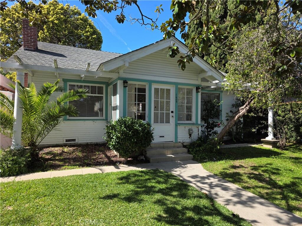 Property Photo:  1609 Cota Ave.  CA 90501 