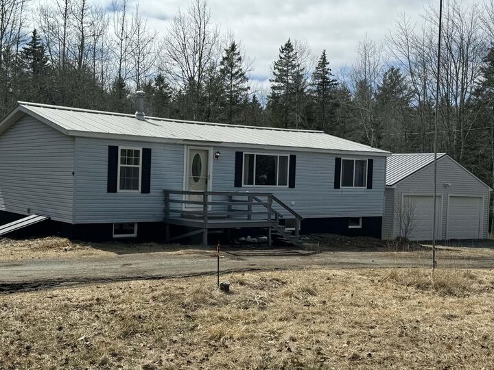 Property Photo: 141 Cross Road ME 04640