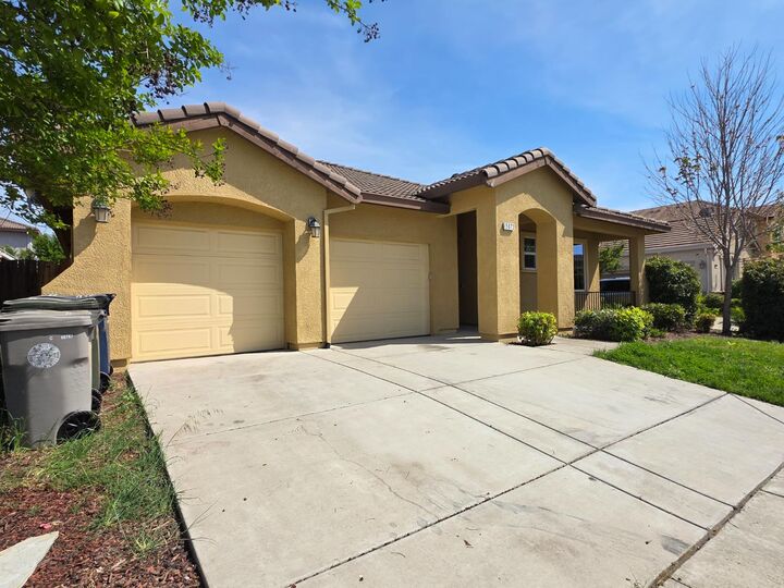 Property Photo:  5873 Da Vinci Way  CA 95835 