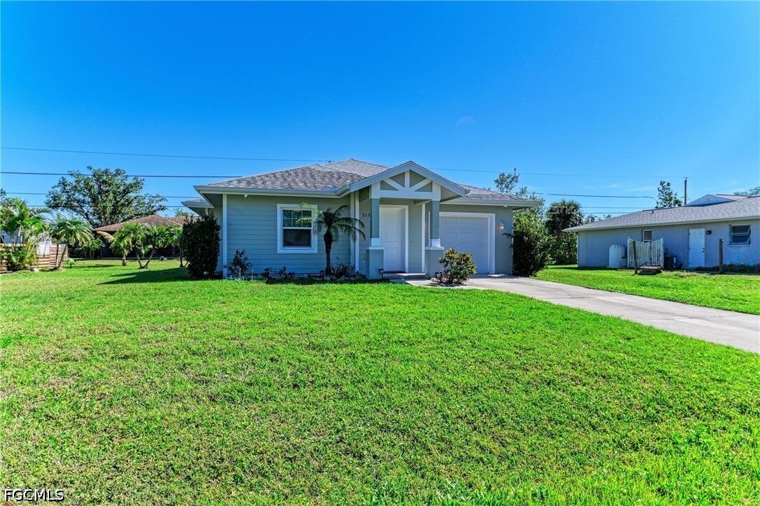 Property Photo: 315 Southland Road FL 34293