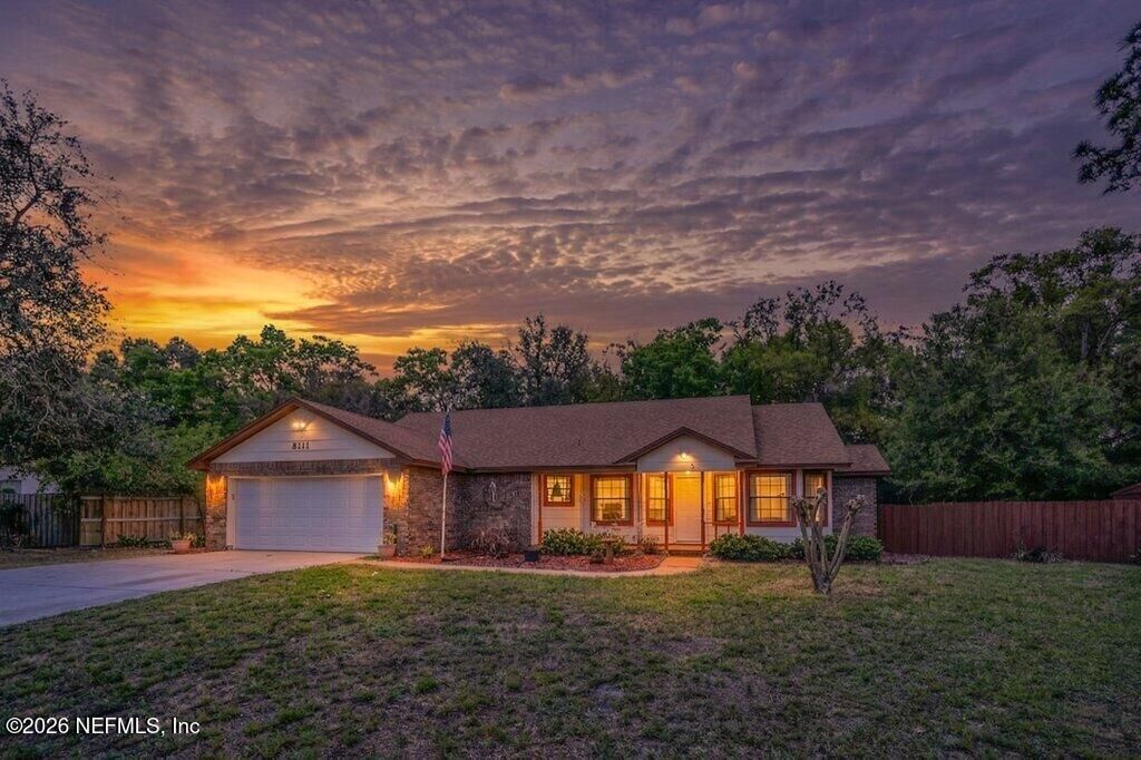 Property Photo:  8111 Cayuga Trail N  FL 32244 