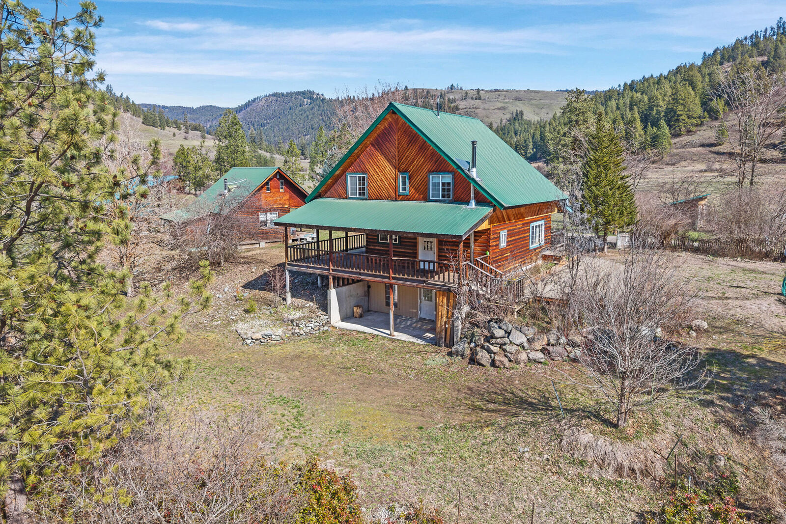Property Photo:  3019 Pierre Lake Rd  WA 99141 