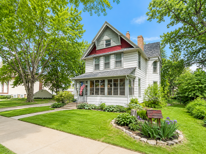 Property Photo:  2193 1st Street  MN 55110 