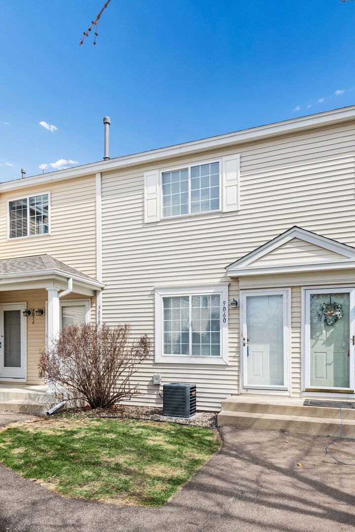 Property Photo:  9060 Scarlet Globe Drive  MN 55347 