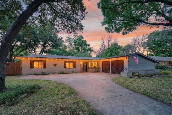 Property Photo:  4121 Bilglade Road  TX 76109 