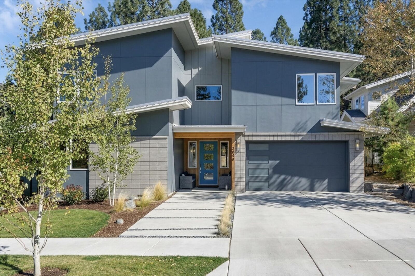 Property Photo:  2048 NW Shiraz Court  OR 97703 