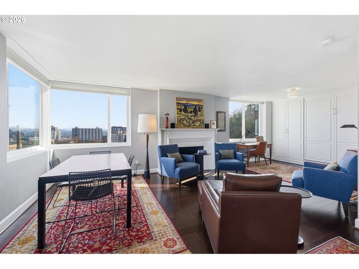 Property Photo:  1205 SW Cardinell Dr 702  OR 97201 