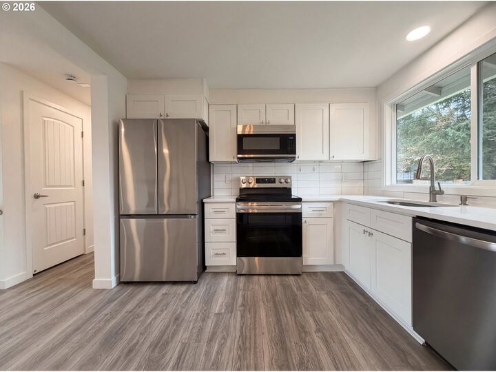 Property Photo:  2409 SE Higgins Dr  WA 98683 