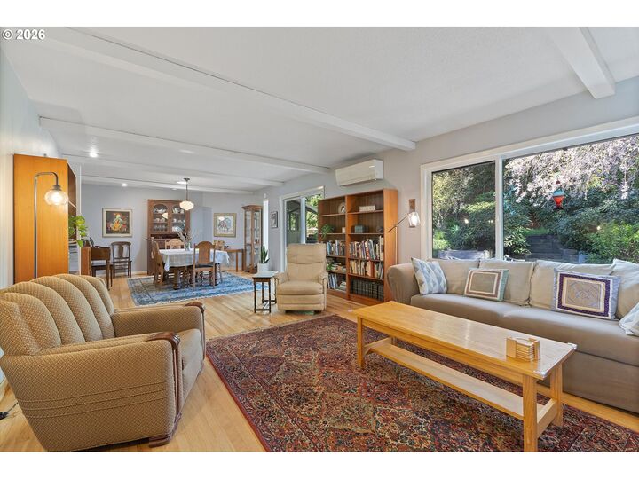 Property Photo:  909 SE 96th Ave  WA 98664 