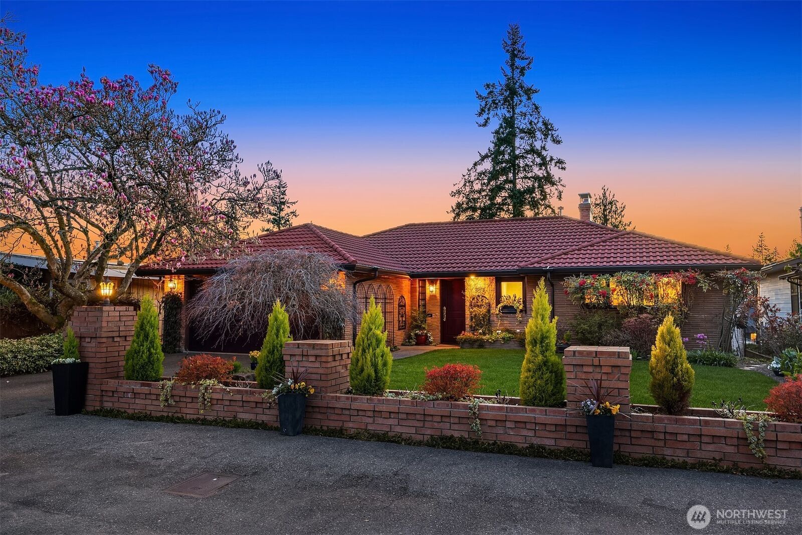 Property Photo:  12715  Palatine Avenue N  WA 98133 