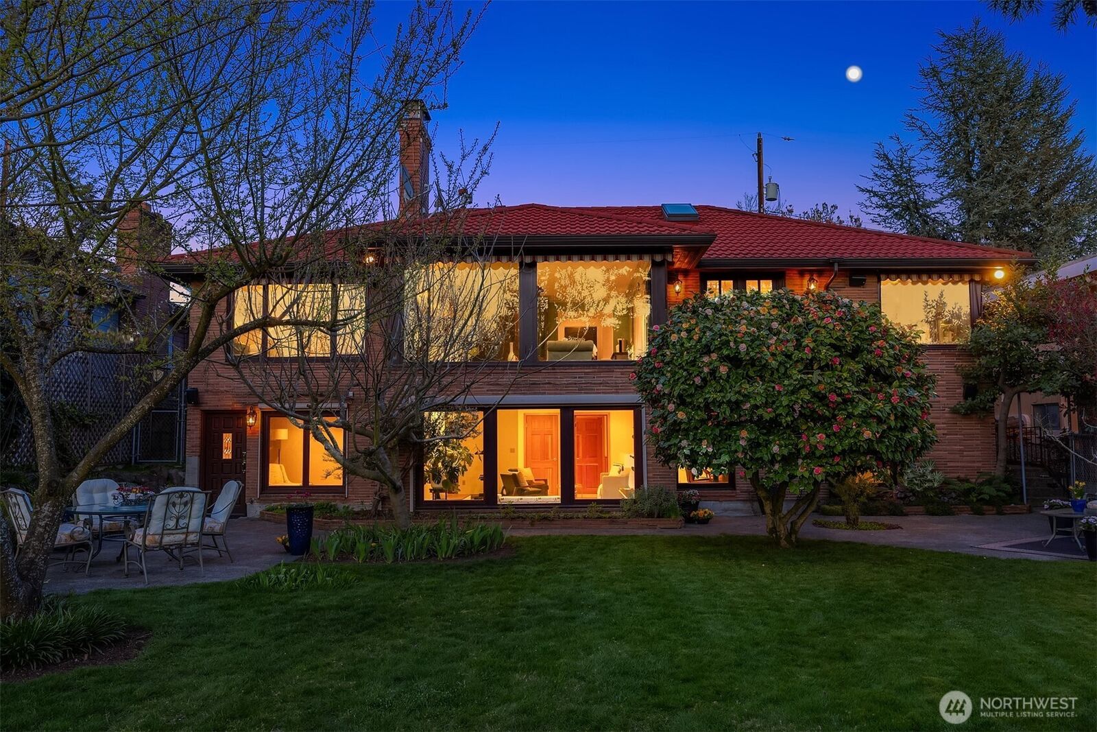 Property Photo:  12715  Palatine Avenue N  WA 98133 