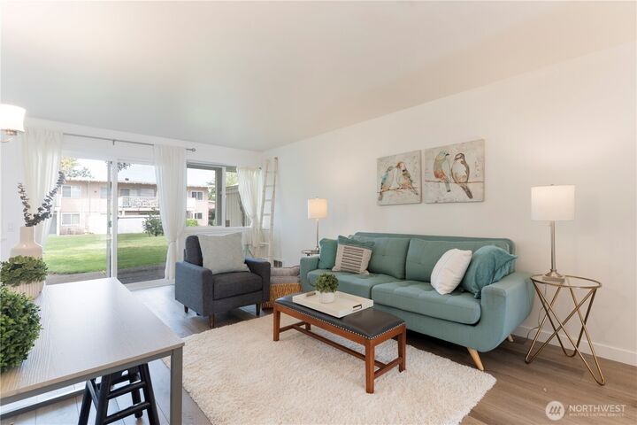Property Photo: 12230 SE 60th Street 34 WA 98006