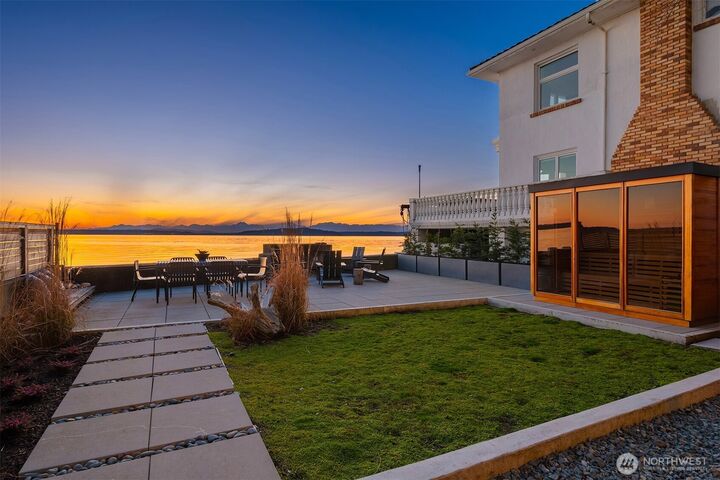 Property Photo:  4717  Beach Drive SW  WA 98116 