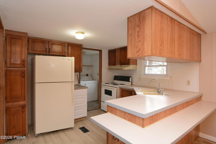 Property Photo: 137 Oak Drive PA 18426