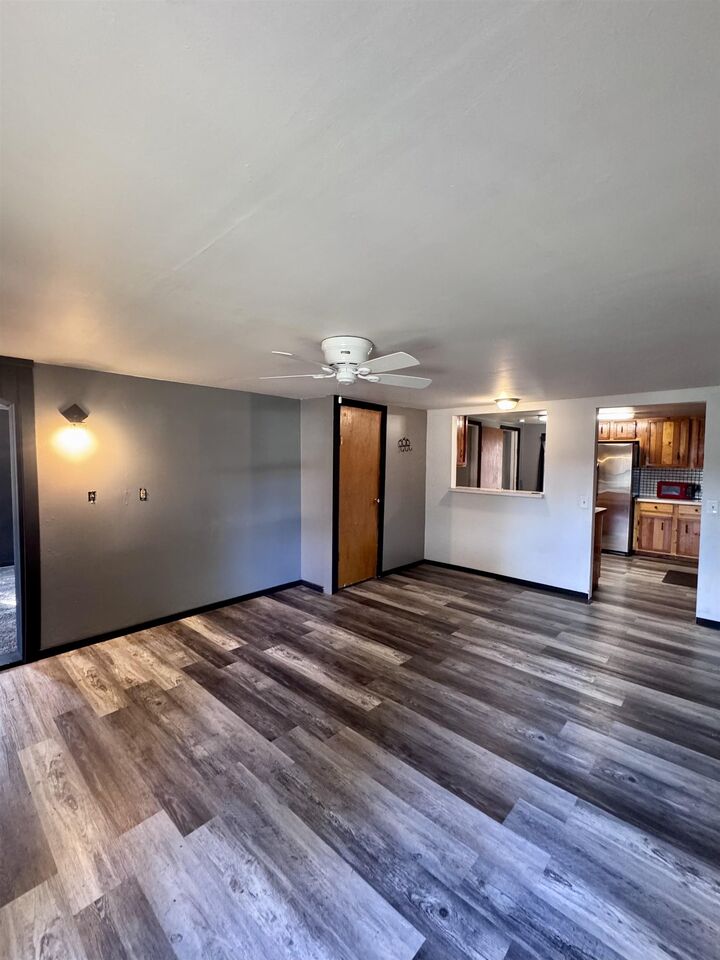 Property Photo:  206 E Blackwell St  WA 99139 
