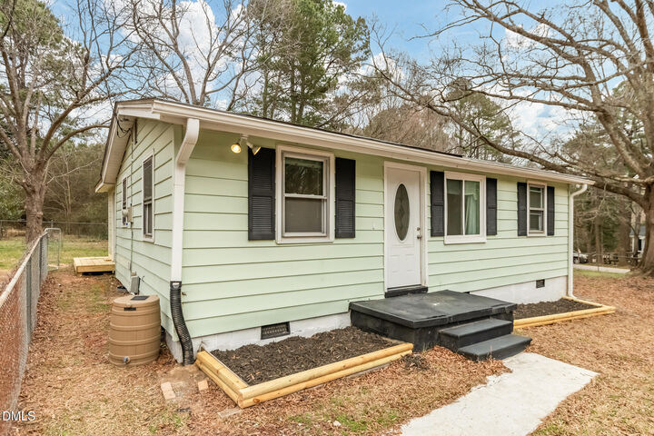 Property Photo: 2400 Trueway Lane NC 27603
