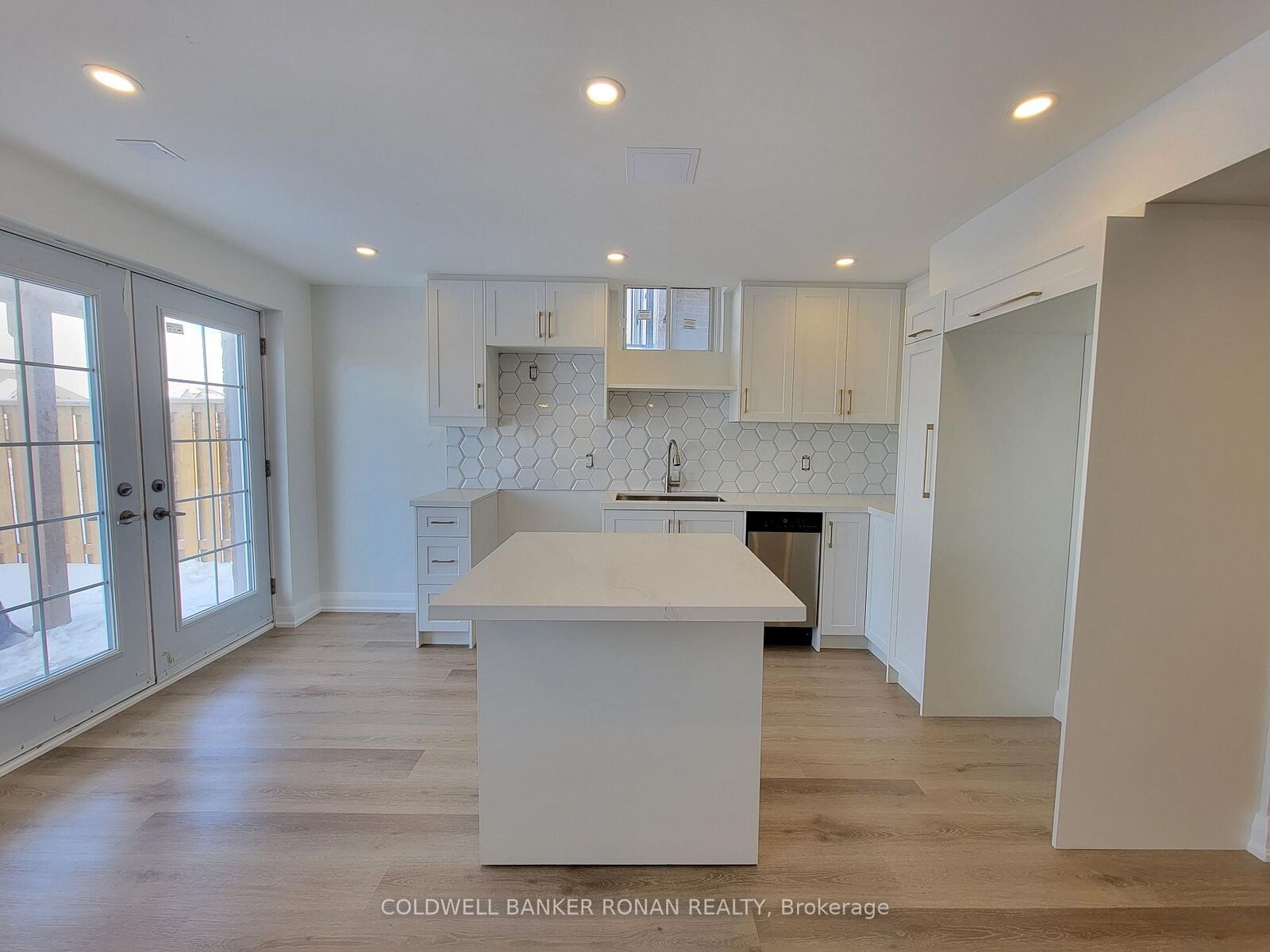 Property Photo:  6 Frank Kelly Drive  ON L9N 0R2 