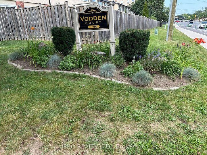 52 Vodden Court — photo 1