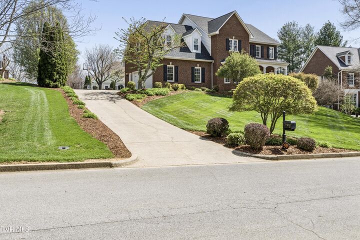 Property Photo:  131 Olde Towne Drive  TN 37659 