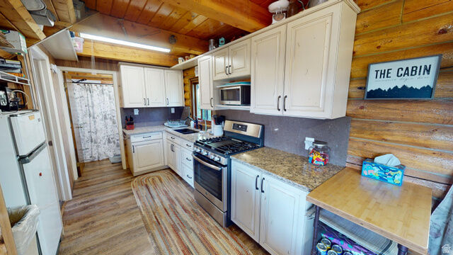 Property Photo:  28 Moose Horn Rd, 28  UT 84017 