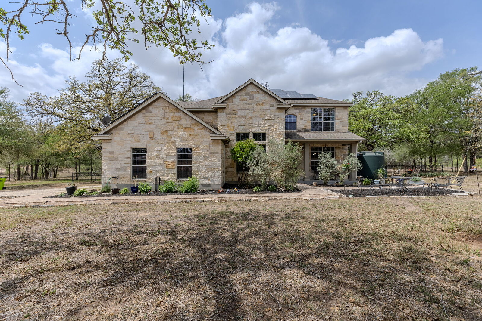 Property Photo: 202 The Oaks Boulevard TX 78621