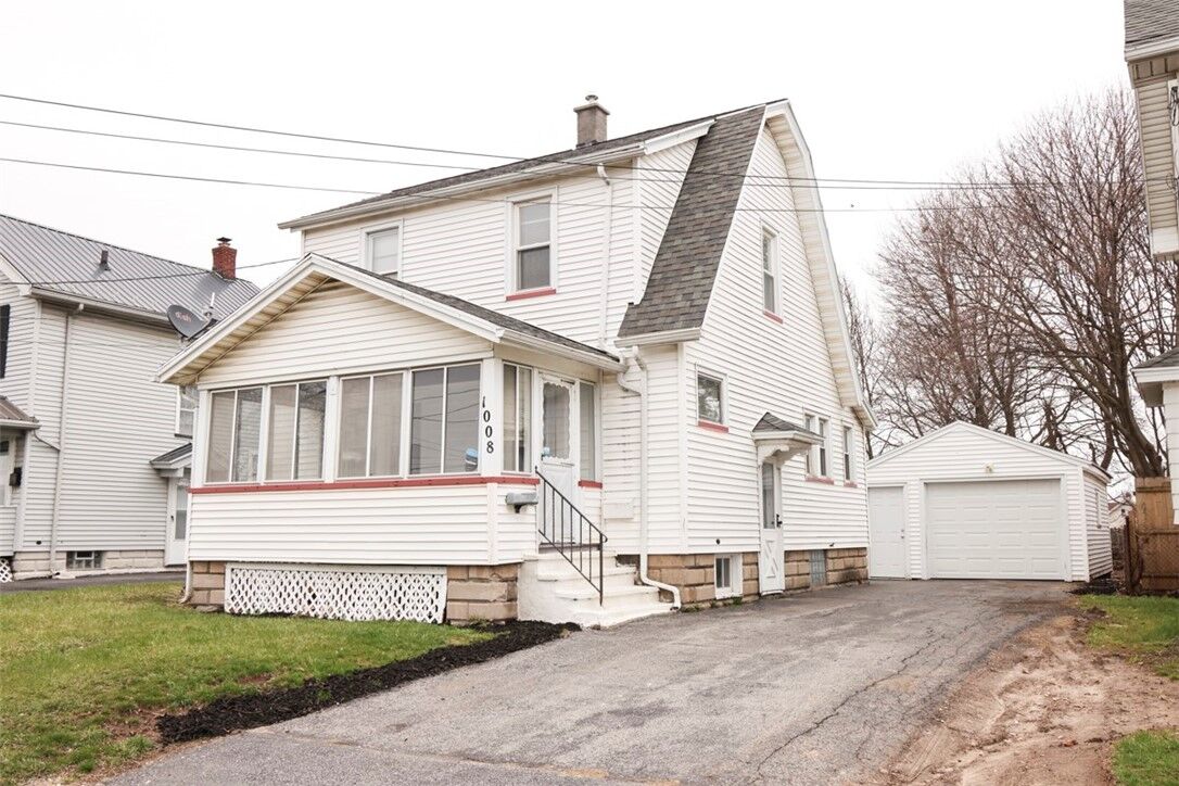 Property Photo: 1008 Glide Street NY 14606