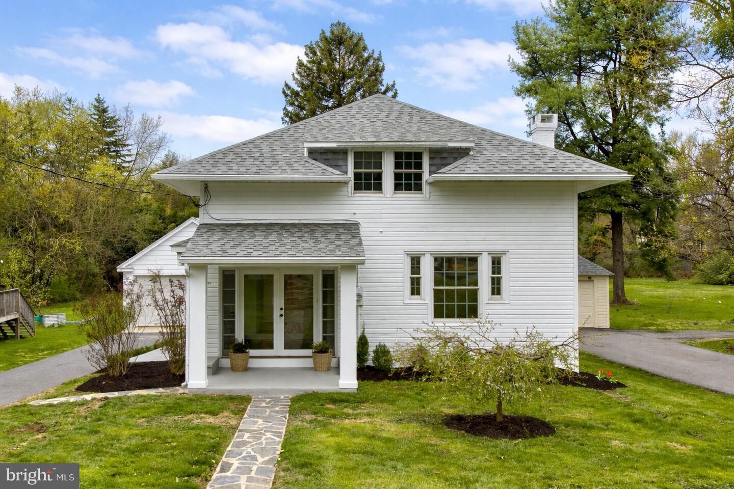 Property Photo:  1451 New Holland Pike  PA 17601 