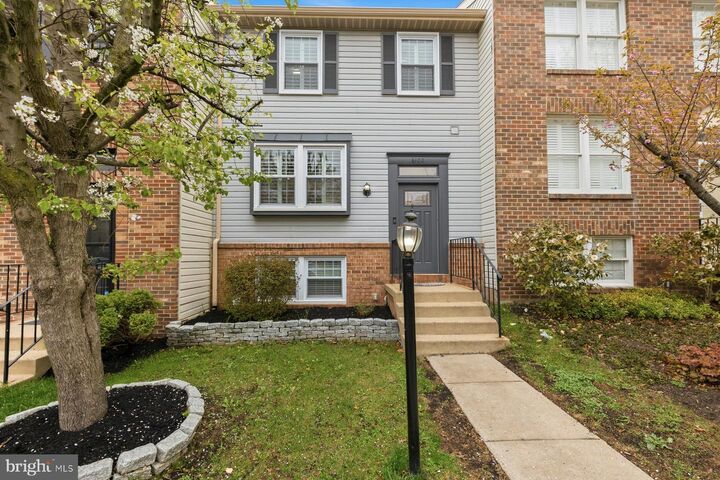 Property Photo: 6102 Gardenia Court VA 22310