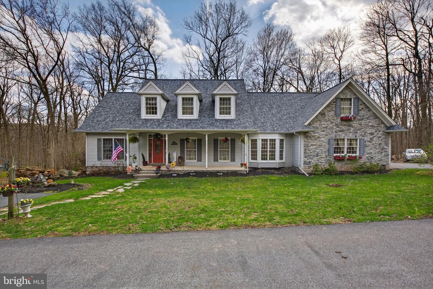 Property Photo:  1705 Hickory Drive  PA 17042 