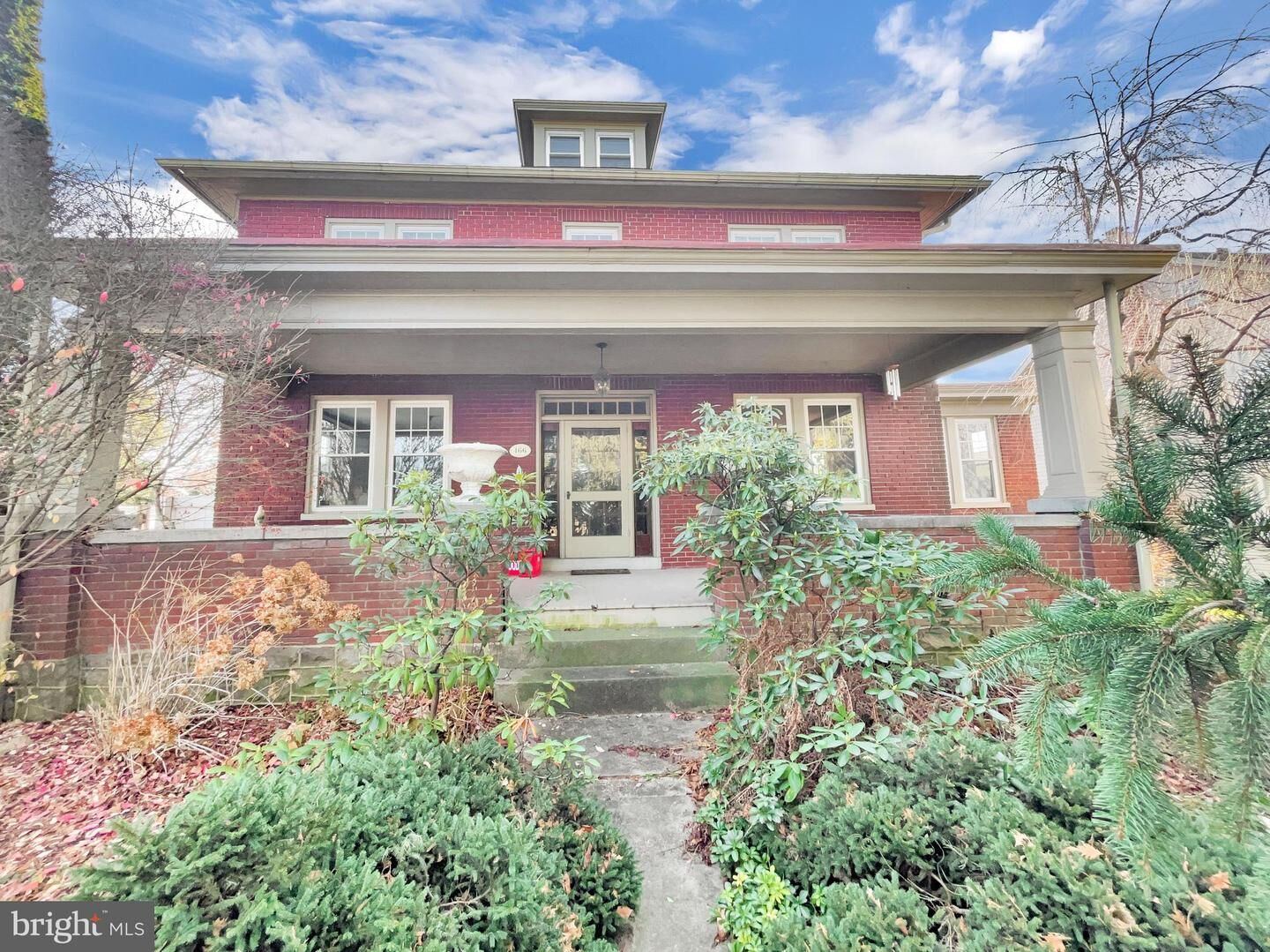 Property Photo:  466 E Main Street  PA 17540 