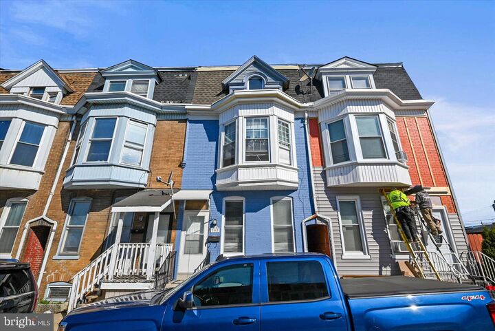 Property Photo:  707 York Street  PA 17403 