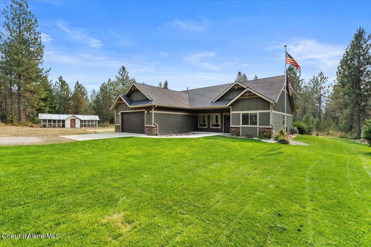 Property Photo: 23210 N Massif Rd ID 83858
