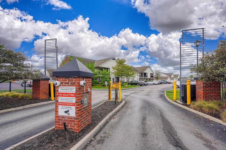 Property Photo:  5484 Cedar Springs Drive  OH 43228 